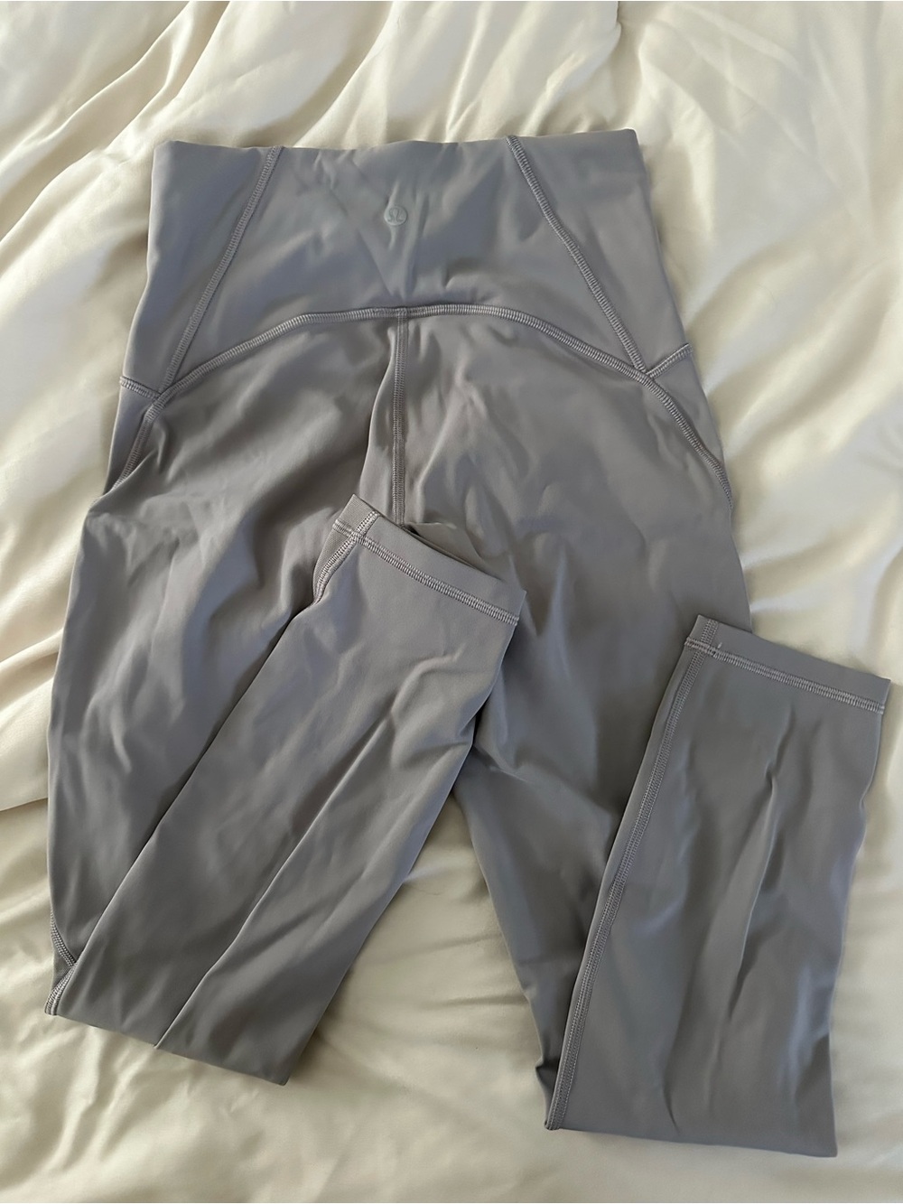 Lululemon wonder train high rise 25” leggings with mesh detail